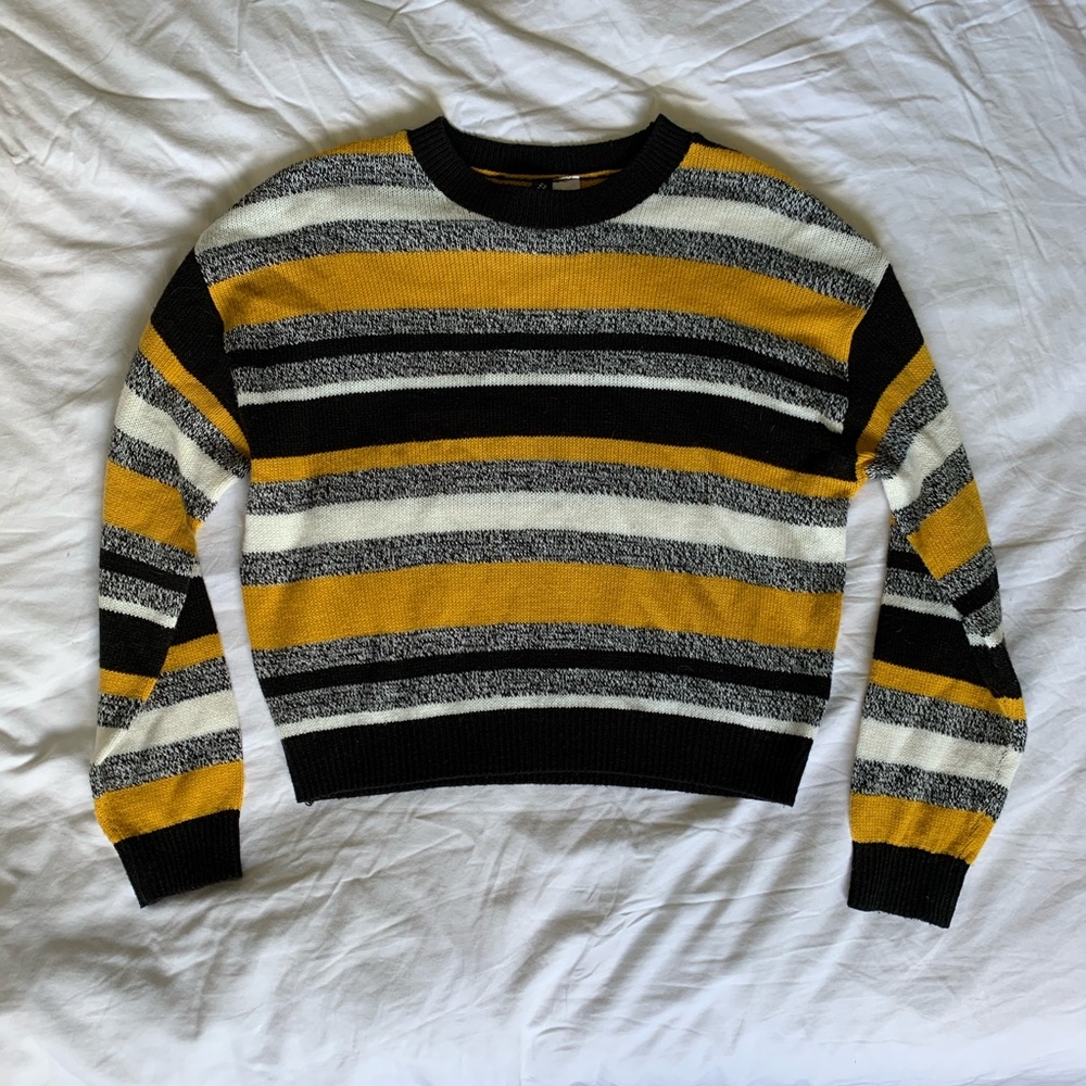 Medium Yellow striped Divided sweater